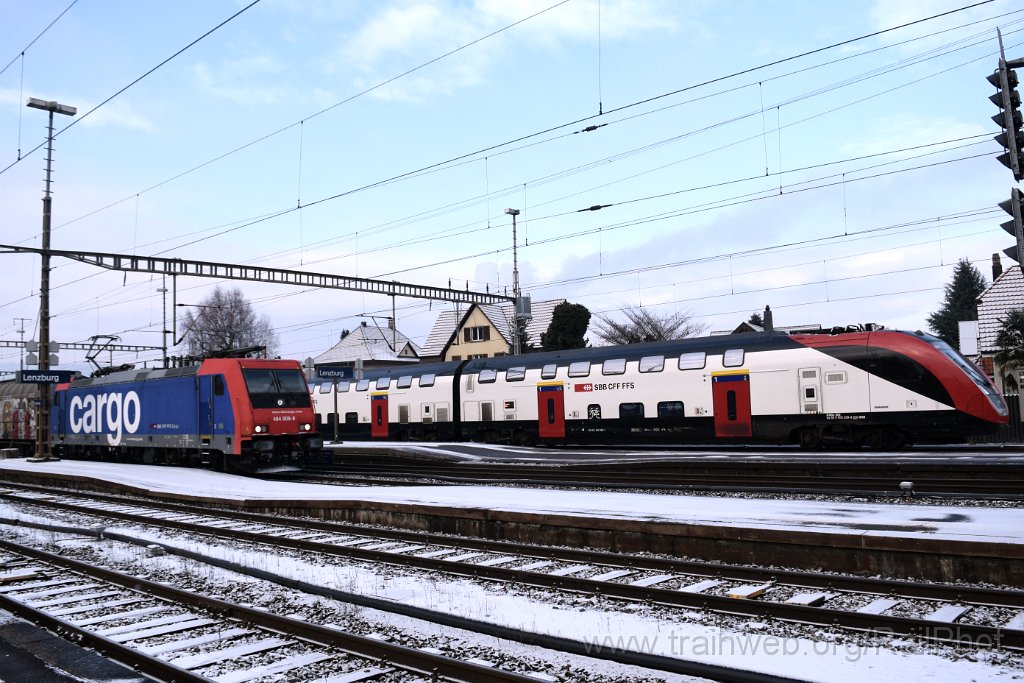 10162-0035-060126.jpg - SBB-CFF Re 484.008 + RABe 502.229 / Lenzburg 6.1.2026