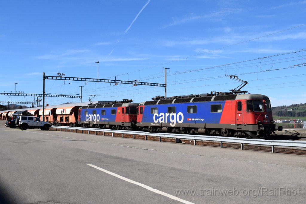 10242-0009-130326.jpg - SBB-CFF Re 620.035-6 "Muttenz" + Re 620.014-1 "Meilen" / St.Gallen-Haggen 13.3.2026