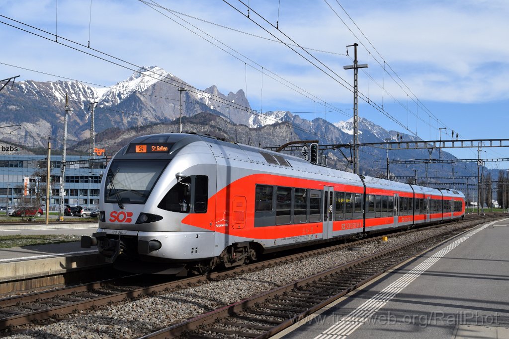 10244-0047-130326.jpg - SOB RABe 526.060-9 "Hundwiler Höhi" / Sargans 13.3.2026