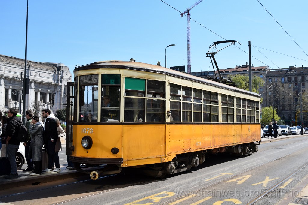 10255-0013-280326.jpg - ATM 1673 / Stazione Centrale Piazza Duca D'Aosta 28.3.2026