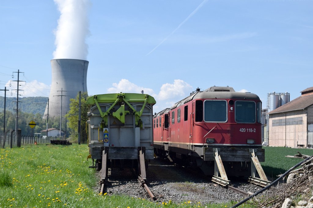 10275-0005-180426.jpg - SBB-CFF Re 4/4'' 11118 + Re 4/4'' 11232 / Full-Reuenthal 18.4.2026