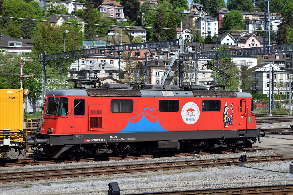 10305-0001-020526.jpg - SBB-CFF Re 420.294-1 "100 ans Cirque Knie" / St.Gallen HB 2.5.2026