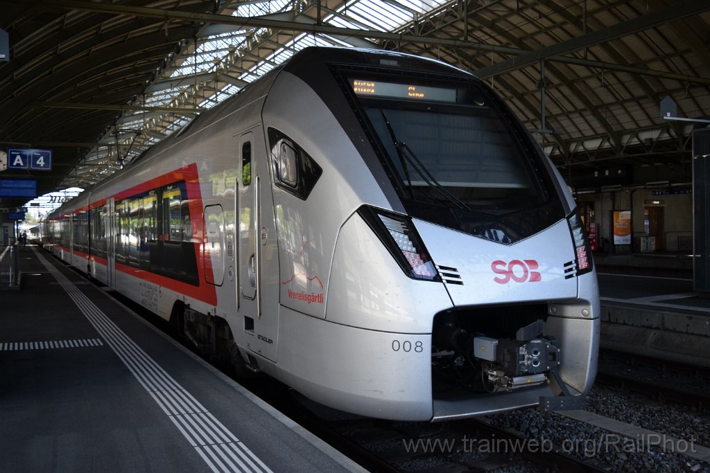 10410-0046-110826.jpg - SOB RABe 526.008-8 "Vrenelisgärtli" / St.Gallen HB 11.8.2026