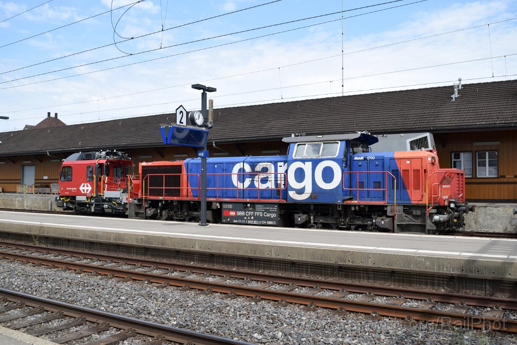 10419-0038-150826.jpg - SBB-CFF Am 843.081-1 + Tm 234.425-7 / Wil 15.8.2026