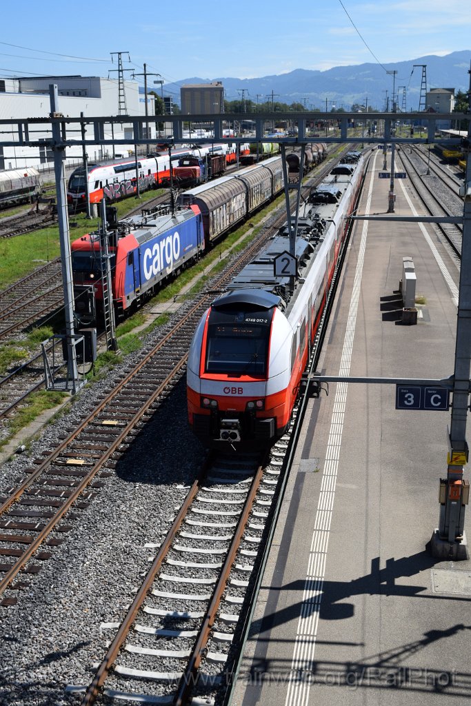 10429-0035-190826.jpg - ÖBB 4748.017 "Lauterach" / St.Margrethen 19.8.2026