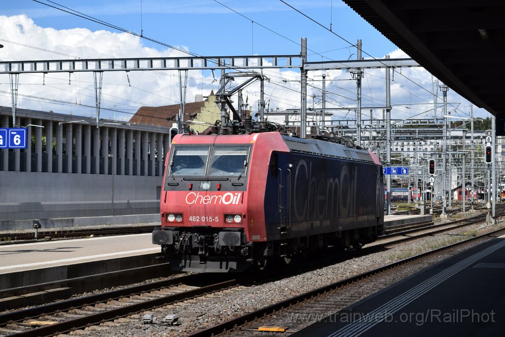 10441-0037-220826.jpg - NRFAB Re 482.015-5 "ChemOil" / Winterthur 22.8.2026