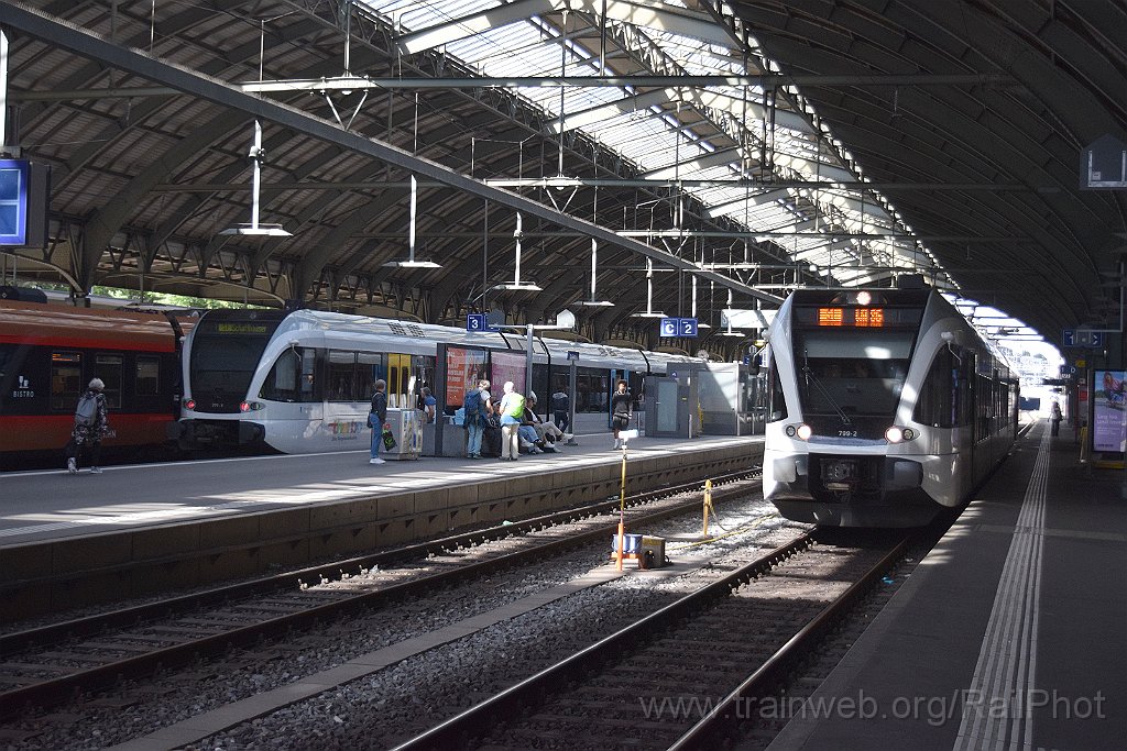 10443-0019-220826.jpg - Thurbo RABe 526.799-2 + Thurbo RABe 526.771-1 "Kanton Luzern" / St.Gallen HB 22.8.2026