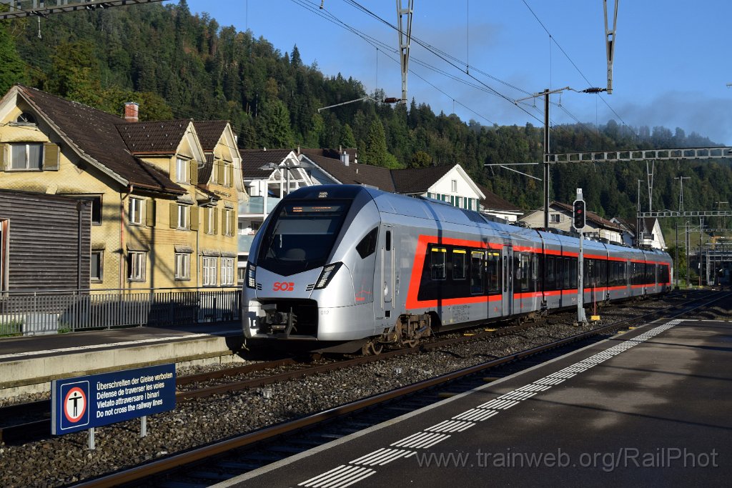 10446-0006-290826.jpg - SOB RABe 526.012 "Kuegrat" / Wattwil 29.8.2026