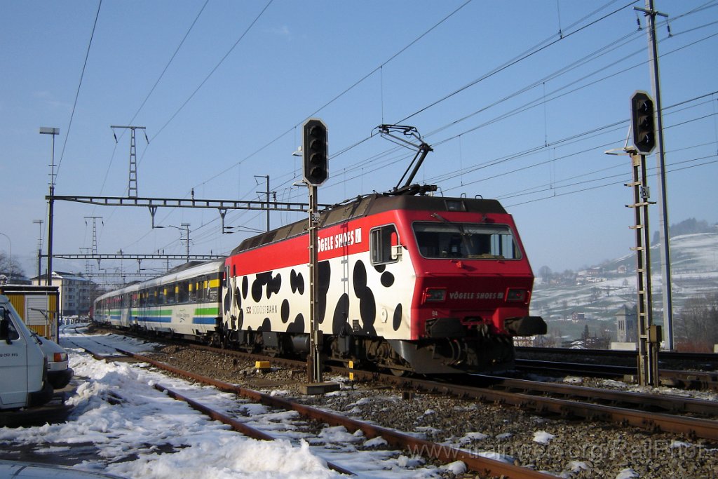 1010-0041-060205.jpg - SOB Re 456.094-2 ''Herisau / Vögele'' / Immensee 6.2.2005