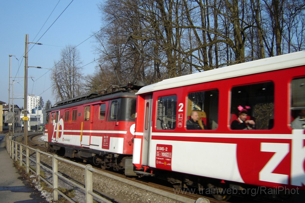 1011-0035-070205.jpg - ZB De 4/4 121 / Eichwald 7.2.2005