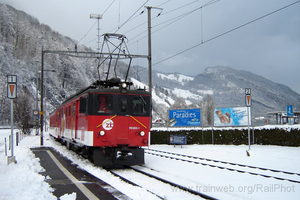 1012-0008-140205.jpg - ZB De 110.003-1 / Alpnachstad 14.2.2005