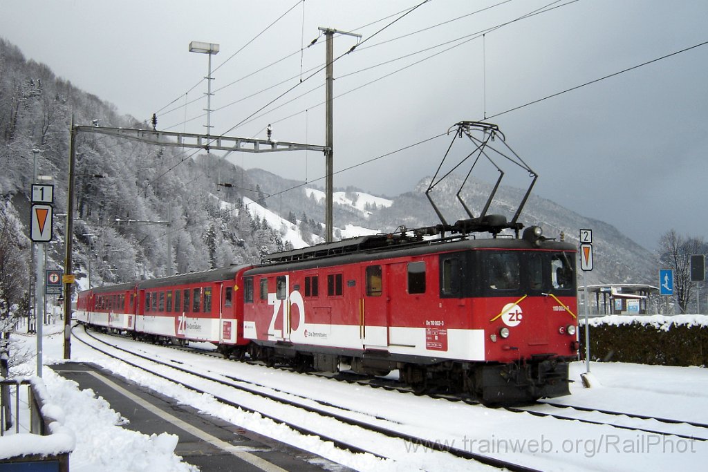 1012-0009-140205.jpg - ZB De 110.002-3 / Alpnachstad 14.2.2005