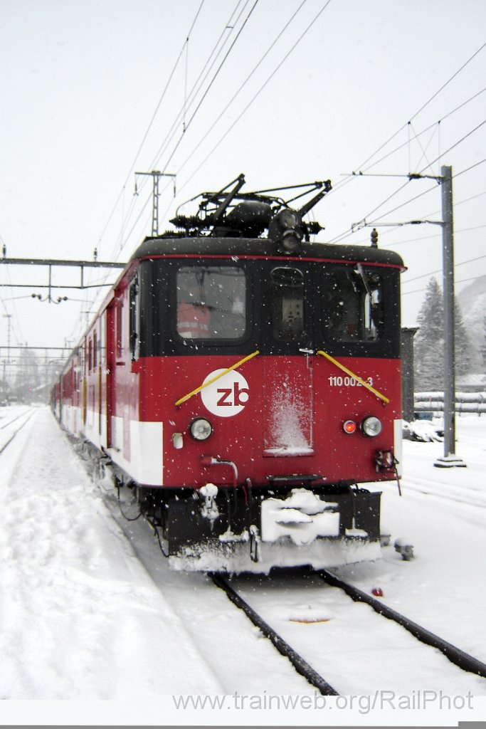 1012-0036-150205.jpg - ZB De 110.002-3 / Giswil 15.2.2005