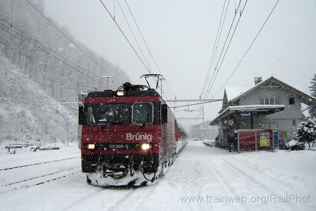 1012-0043-160205.jpg - SBB-Brünig HGe 101.966-0 ''Brünig-Hasliberg'' / Giswil 16.2.2005