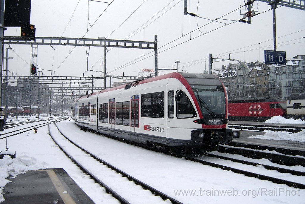 1013-0030-160205.jpg - SBB-CFF RABe 520.016-7 ''Birrwil'' / Luzern 16.2.2005