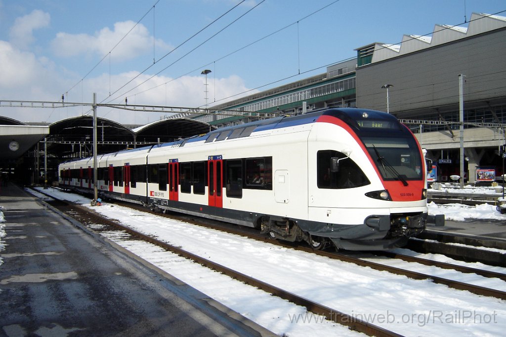 1014-0027-170205.jpg - SBB-CFF RABe 523.009-9 / Luzern 17.2.2005