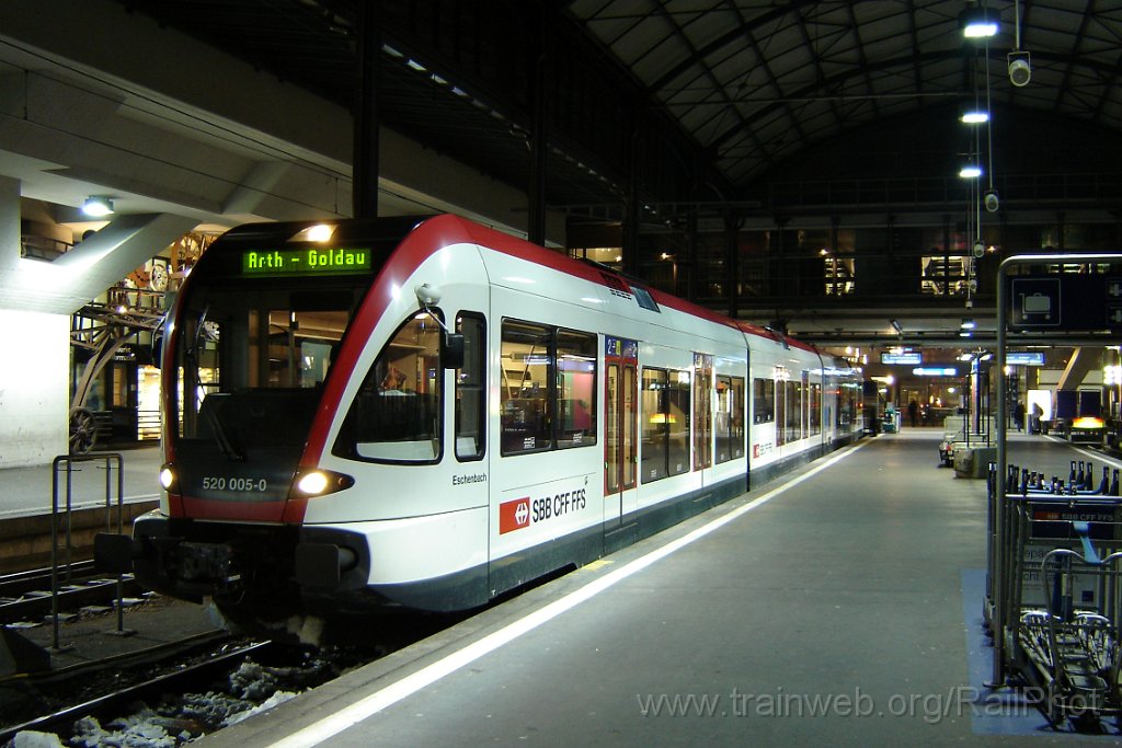 1015-0020-170205.jpg - SBB-CFF RABe 520.005-0 ''Eschenbach'' / Luzern 17.2.2005