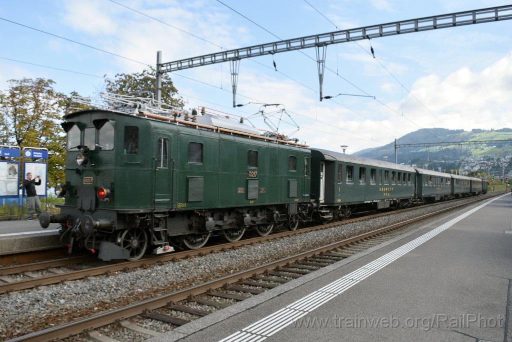 10051-0010-280925.jpg - SBB-CFF Ae 3/5 10217 / Richterswil 28.9.2025