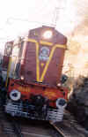 Freight train 2.jpg (38115 bytes)