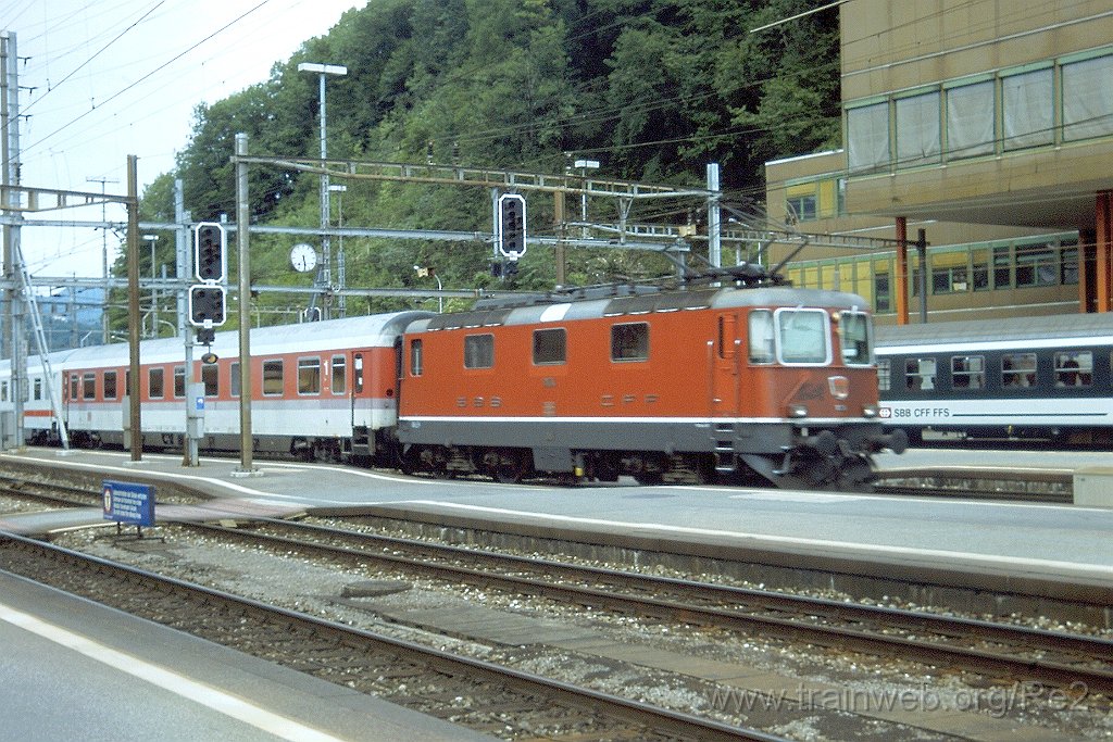 0895-0022.jpg - SBB-CFF Re 4/4'' 11104 / Olten 12.7.2001