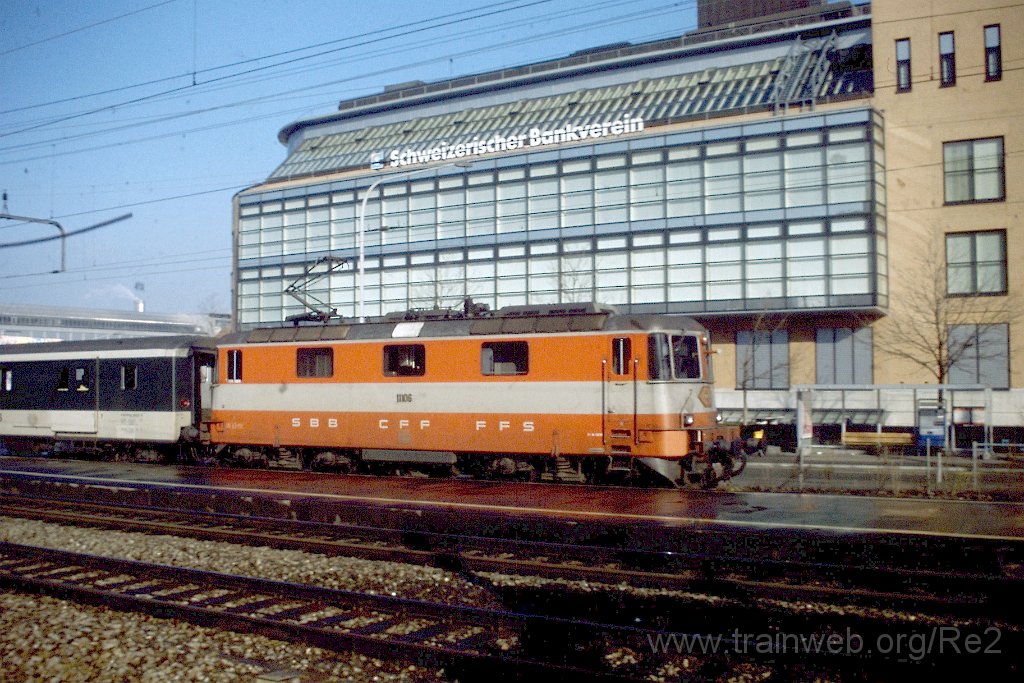 0701-0006.jpg - SBB-CFF Re 4/4'' 11106 / Zürich-Altstetten 8.2.1998