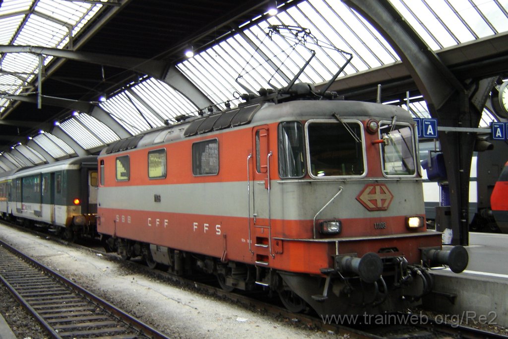 0997-0012-051204.jpg - SBB-CFF Re 4/4'' 11108 / Zürich HB 5.12.2004