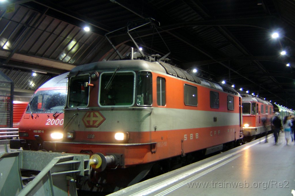 1338-0030-190507.jpg - SBB-CFF Re 460.087-0 ''Säuliamt'' + SBB-CFF Re 4/4'' 11108 + SBB-CFF Re 4/4'' 11143 / Zürich HB 19.5.2007