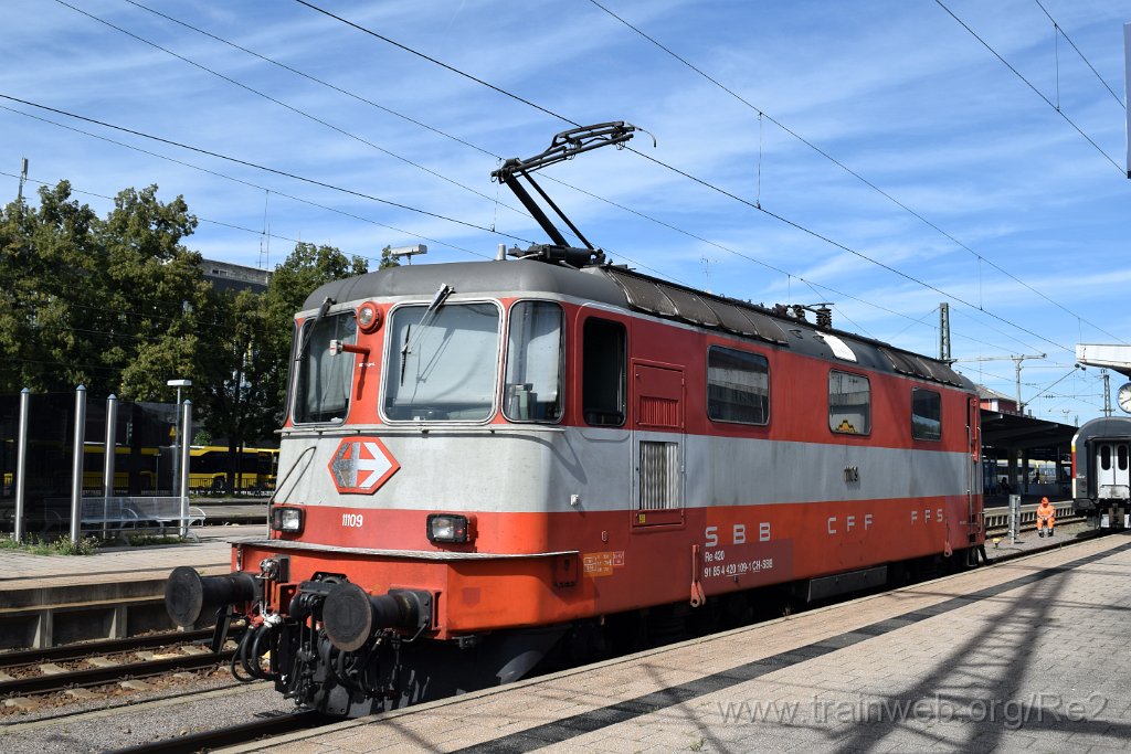 8164-0045-240822.jpg - SBB-CFF Re 4/4'' 11109 (Re 420.109-1)  (Re 91 85 4 420 109-1 CH-SBB) / Singen (Htw) 24.8.2022