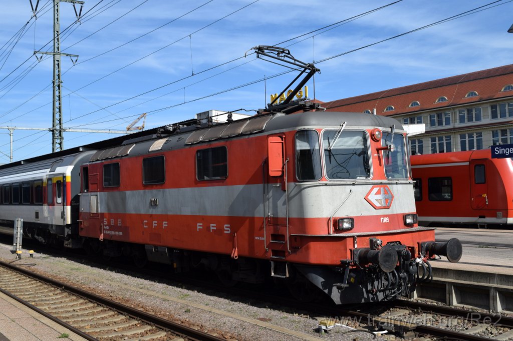 8167-0029-240822.jpg - SBB-CFF Re 4/4'' 11109 (Re 420.109-1)  (Re 91 85 4 420 109-1 CH-SBB) / Singen (Htw) 24.8.2022
