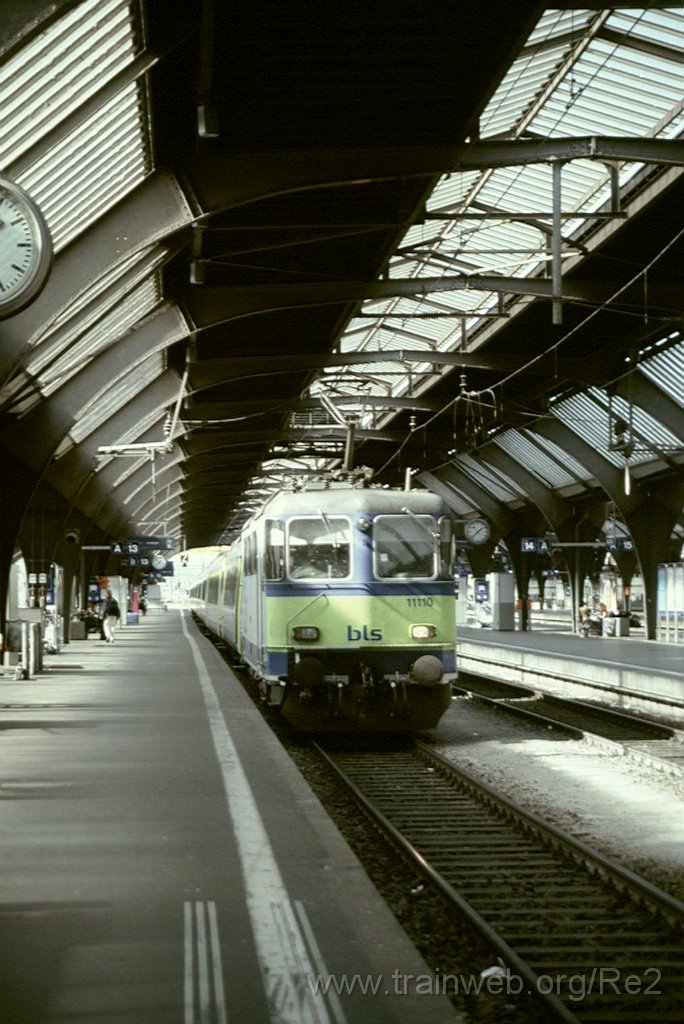 0993-0031.jpg - SBB-CFF Re 420.11110 / BLS / Zürich HB 3.10.2004
