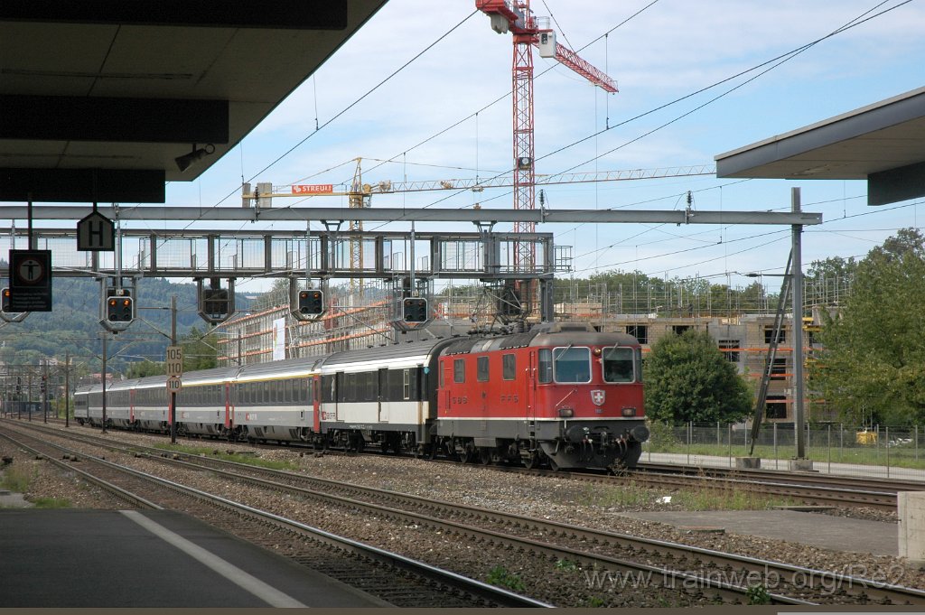 1970-0014-250810.jpg - SBB-CFF Re 4/4'' 11112 / Glanzenberg 25.8.2010