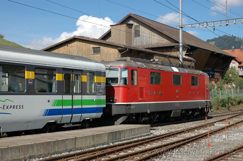 2968-0011-210913.jpg - SBB-CFF Re 4/4'' 11112 / Sattel-Aegeri 21.9.2013