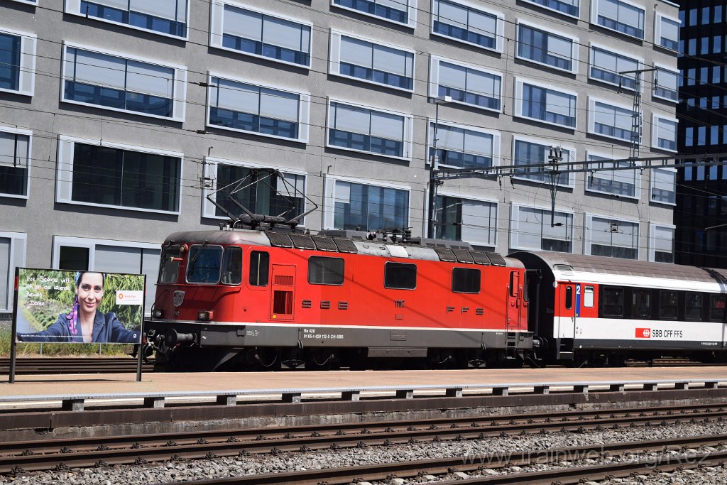 4513-0012-080617.jpg - SBB-CFF Re 4/4'' 11112 (Re 420.112-5)  (Re 91 85 4 420 112-5 CH-SBB) / Zürich-Altstetten 8.6.2017