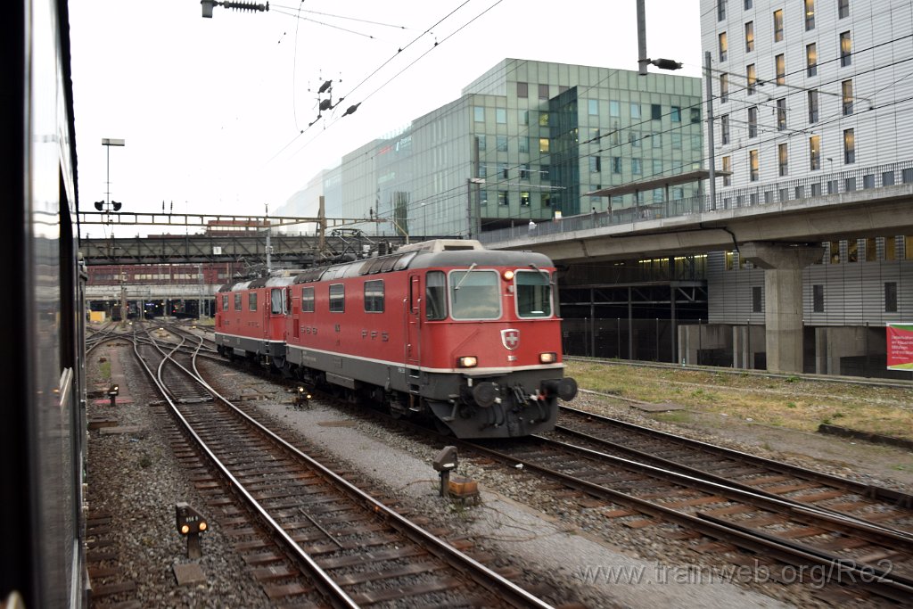 4552-0043-210717.jpg - SBB-CFF Re 4/4'' 11131 (Re 420.131-5)  (Re 91 85 4 420 131-5 CH-SBB) + SBB-CFF Re 4/4'' 11114 (Re 420.114-1)  (Re 91 85 4 420 114-1 CH-SBB) / Basel 21.7.2017