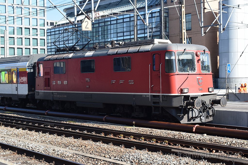 5628-0020-230719.jpg - SBB-CFF Re 4/4'' 11116 (Re 420.116-3)  (Re 91 85 4 420 116-3 CH-SBB) / Zürich-Altstetten 23.7.2019