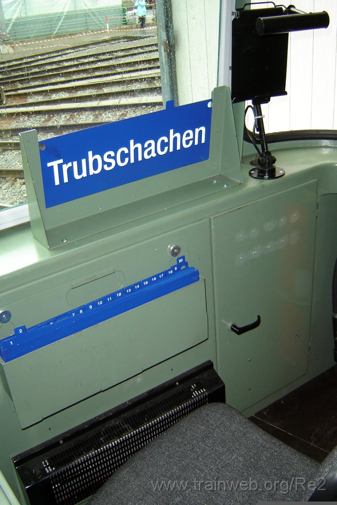 1182-0007-200506.jpg - SBB-CFF Re 4/4'' 11118 / Brig (Dépot) 20.5.2006