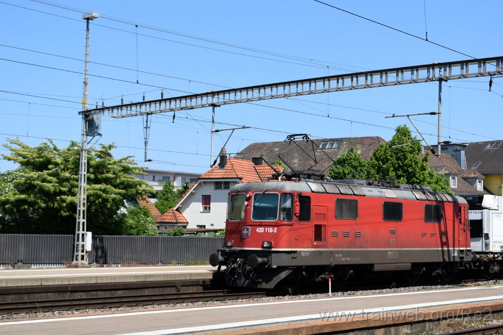 8646-0018-310523.jpg - SBBC Re 4/4'' 11118 (Re 420.118-2)  (Re 91 85 4 420 118-2 CH-SBBC) / Lenzburg 31.5.2023