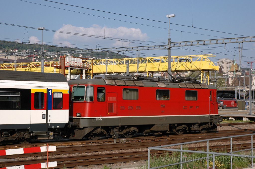 2104-0034-260411.jpg - SBB-CFF Re 4/4'' 11122 / Zürich HB 26.4.2011