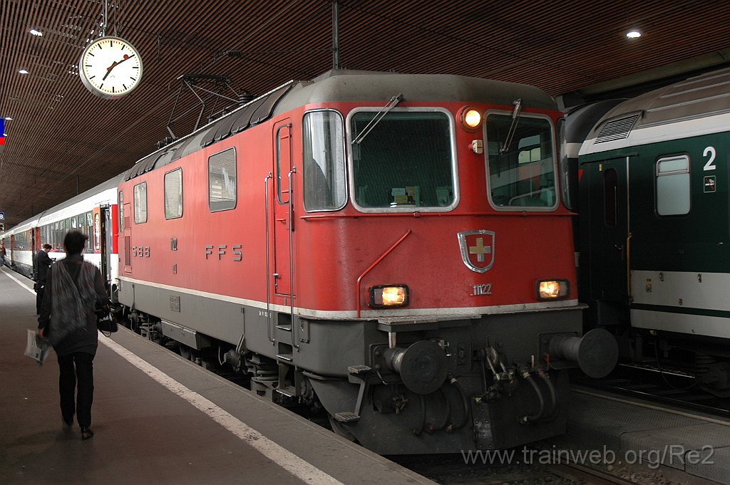 2120-0026-230511.jpg - SBB-CFF Re 4/4'' 11122 / Zürich HB 23.5.2011