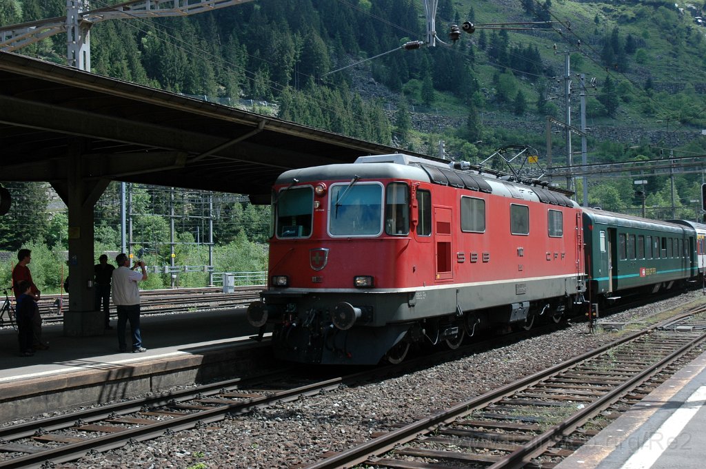 2844-0040-150613.jpg - Re 4/4" 11122 / Göschenen 15.6.2013