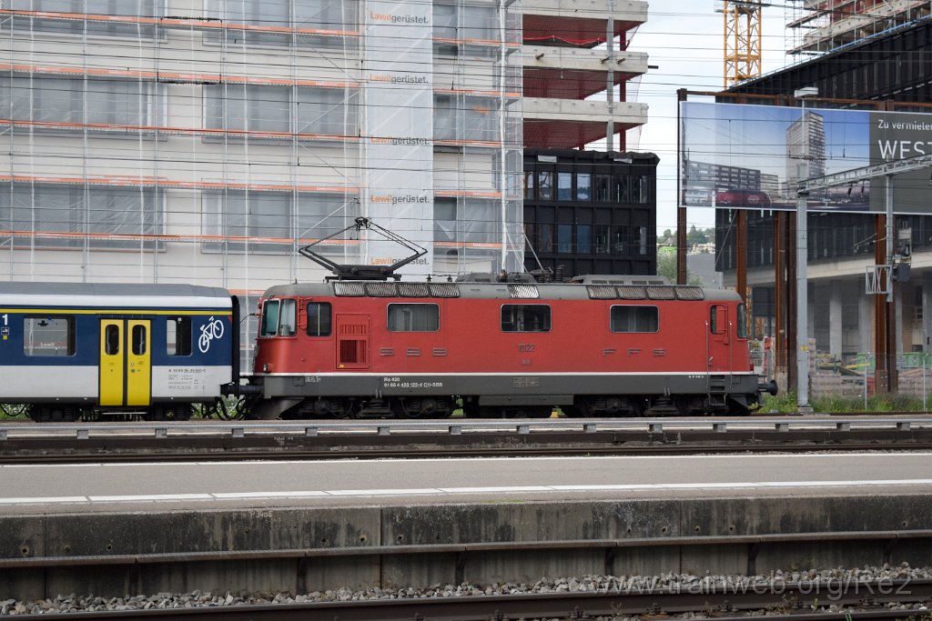 3911-0002-180516.jpg - SBB-CFF Re 4/4'' 11122 (Re 420.122-4)  (Re 91 85 4 420 122-4 CH-SBB) / Zürich-Altstetten 18.5.2016