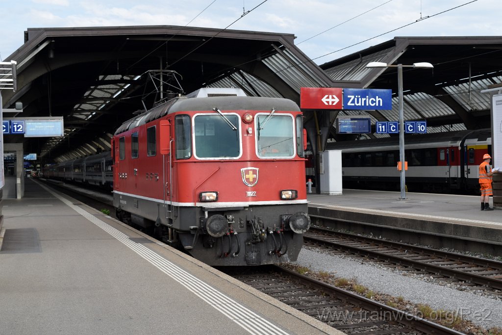 4528-0036-270617.jpg - SBB-CFF Re 4/4'' 11122 (Re 420.122-4)  (Re 91 85 4 420 122-4 CH-SBB) / Zürich HB 27.6.2017