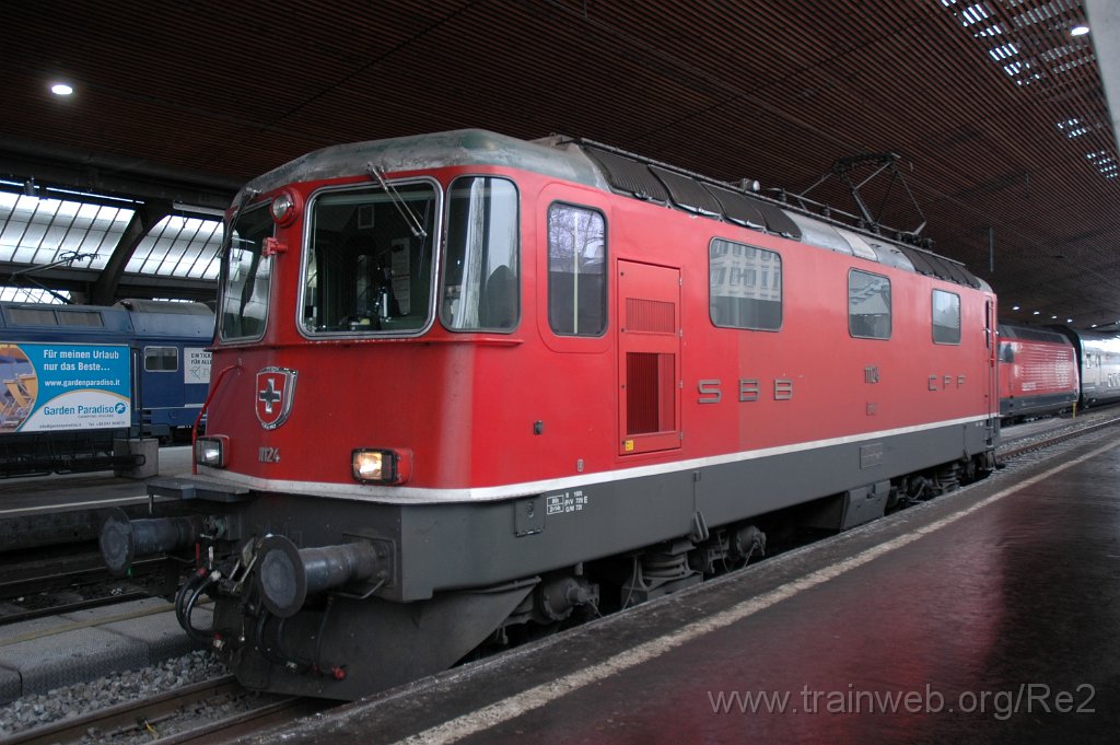 2306-0045-070212.jpg - SBB-CFF Re 4/4'' 11124 / Zürich HB 7.2.2012