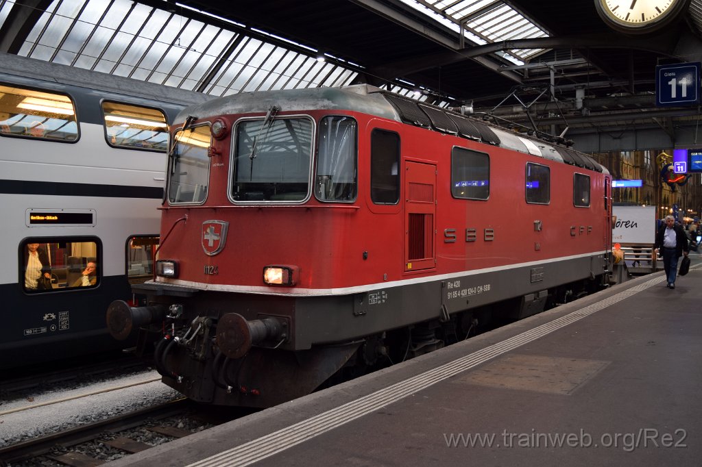 4153-0020-190916.jpg - SBB-CFF Re 4/4'' 11124 (Re 420.124-0)  (Re 91 85 4 420 124-0 CH-SBB) / Zürich HB 19.9.2016