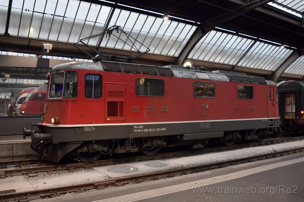 4153-0034-190916.jpg - SBB-CFF Re 4/4'' 11124 (Re 420.124-0)  (Re 91 85 4 420 124-0 CH-SBB) / Zürich HB 19.9.2016