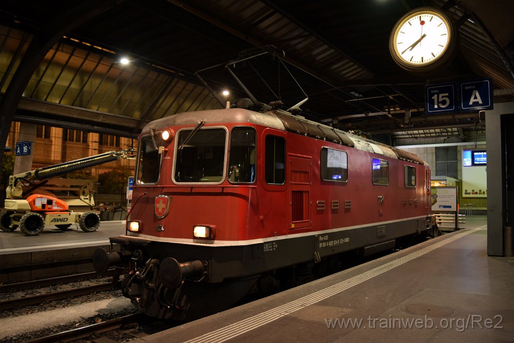 4757-0024-061117.jpg - SBB-CFF Re 4/4'' 11124 (Re 420.124-0)  (Re 91 85 4 420 124-0 CH-SBB) / Zürich HB 6.11.2017