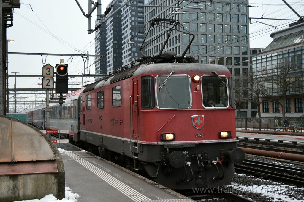 5236-0045-171218.jpg - SBB-CFF Re 4/4'' 11125 (Re 420.125-7)  (Re 91 85 4 420 125-7 CH-SBB) / Zürich-Altstetten 17.12.2018