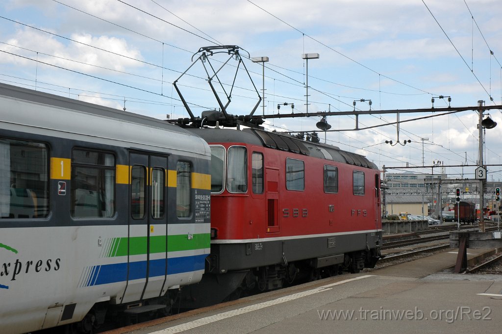 2392-0024-130512.jpg - SBB-CFF Re 4/4'' 11126 / Rapperswil 13.5.2012