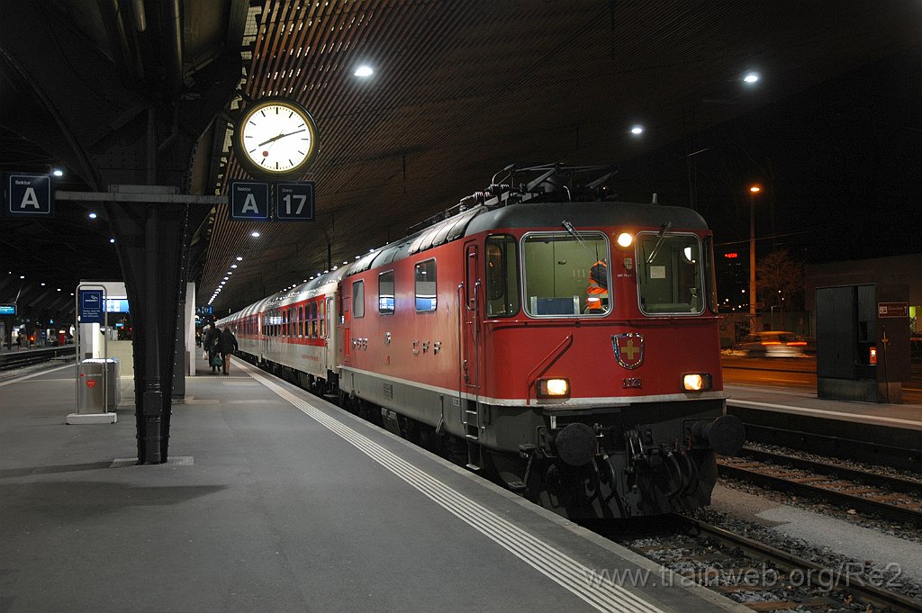3494-0036-020215.jpg - SBB-CFF Re 4/4'' 11126 / Zürich HB 2.2.2015
