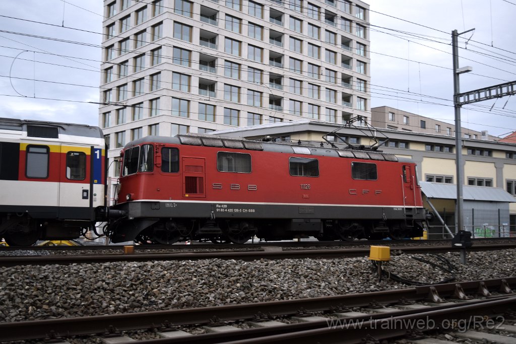 4814-0032-050118.jpg - SBB-CFF Re 4/4'' 11126 (Re 420.126-5)  (Re 91 85 4 420 126-5 CH-SBB) / Lenzburg 5.1.2018